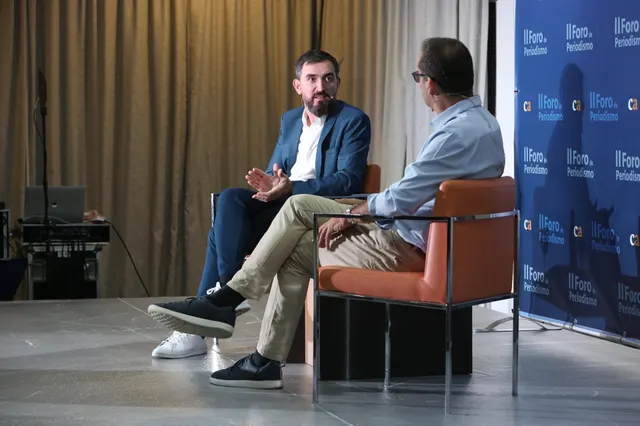 Ignacio Escolar debate con David Jiménez.